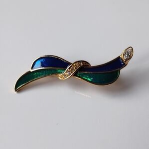 VINTAGE GOLD TONE ENAMEL/RHINESTONE ABSTRACT BROOCH 2.25" (L) x 1" (W) UNMARKED
